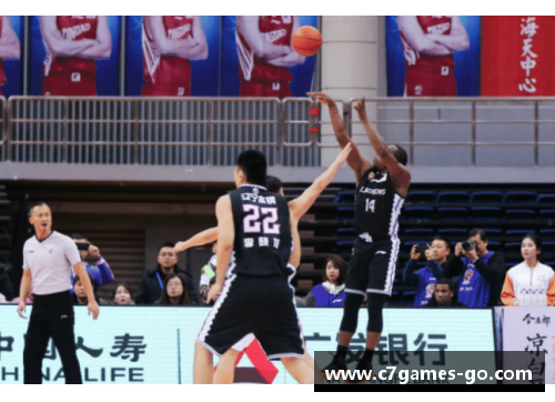 C7娱乐广东男篮“三枪手”联手砍下100分，提前锁定季后赛席位